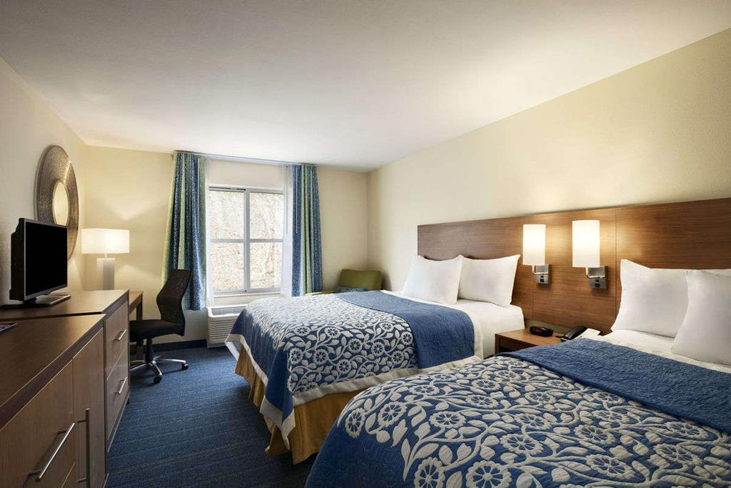 Days Inn & Suites By Wyndham Altoona Exterior foto